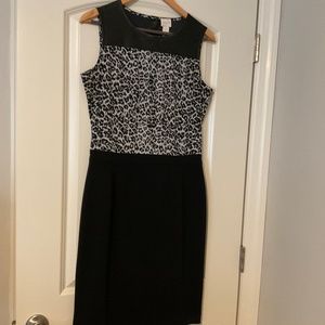 Sleeveless Black and animal print dress
